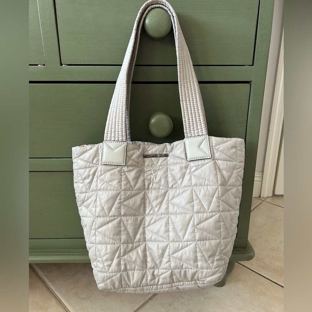 Michael Kors Quilted Winnie Purse Bag Small Gray